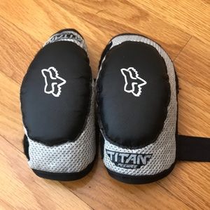 Fox Racing Peewee Elbow Pads. Small/Med